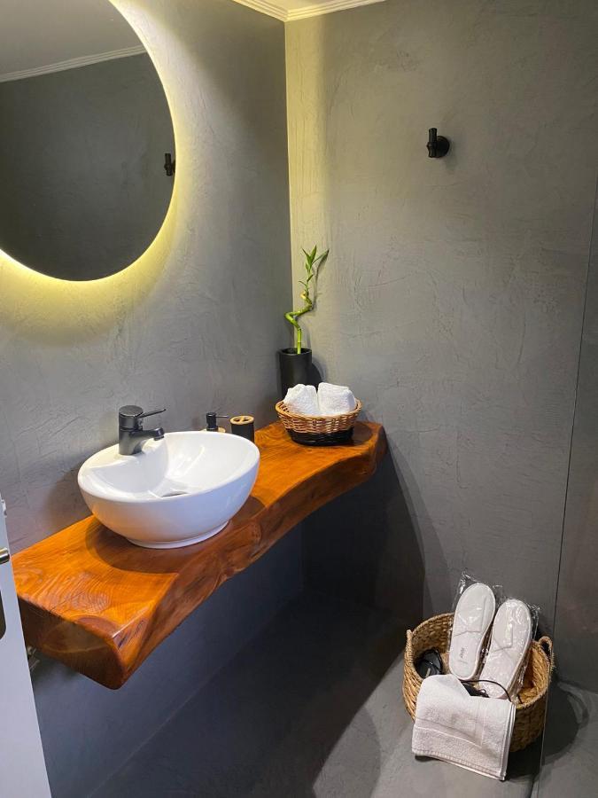 Suite With Garden Agia Marina  Экстерьер фото